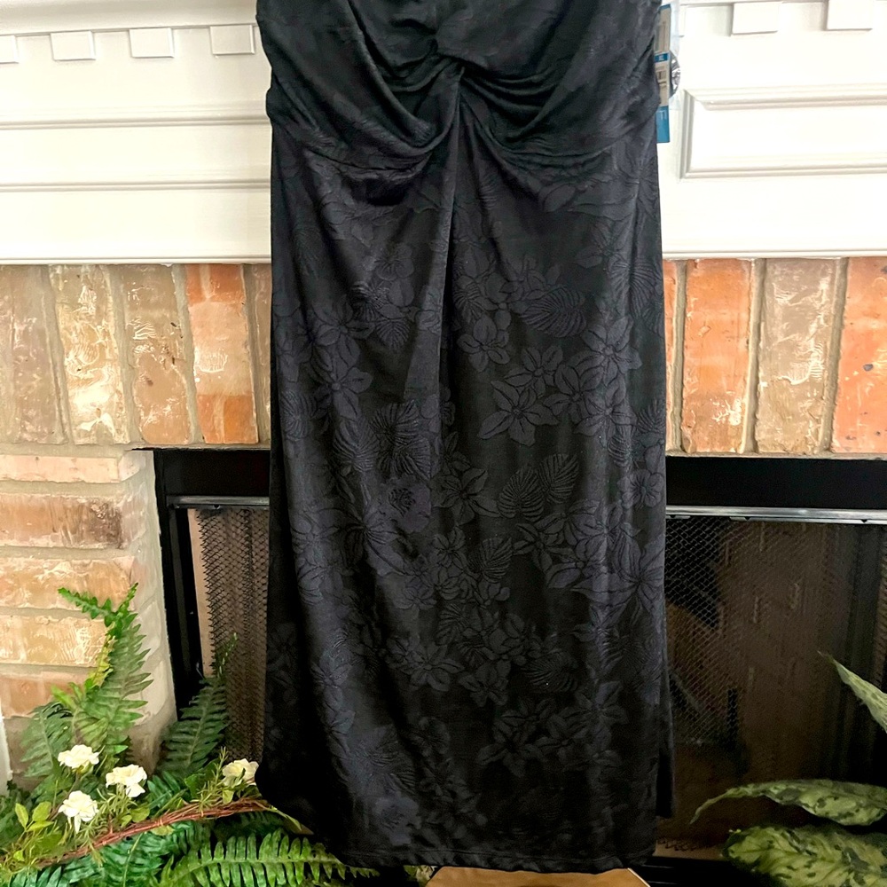 Elegant Black Strapless Dress